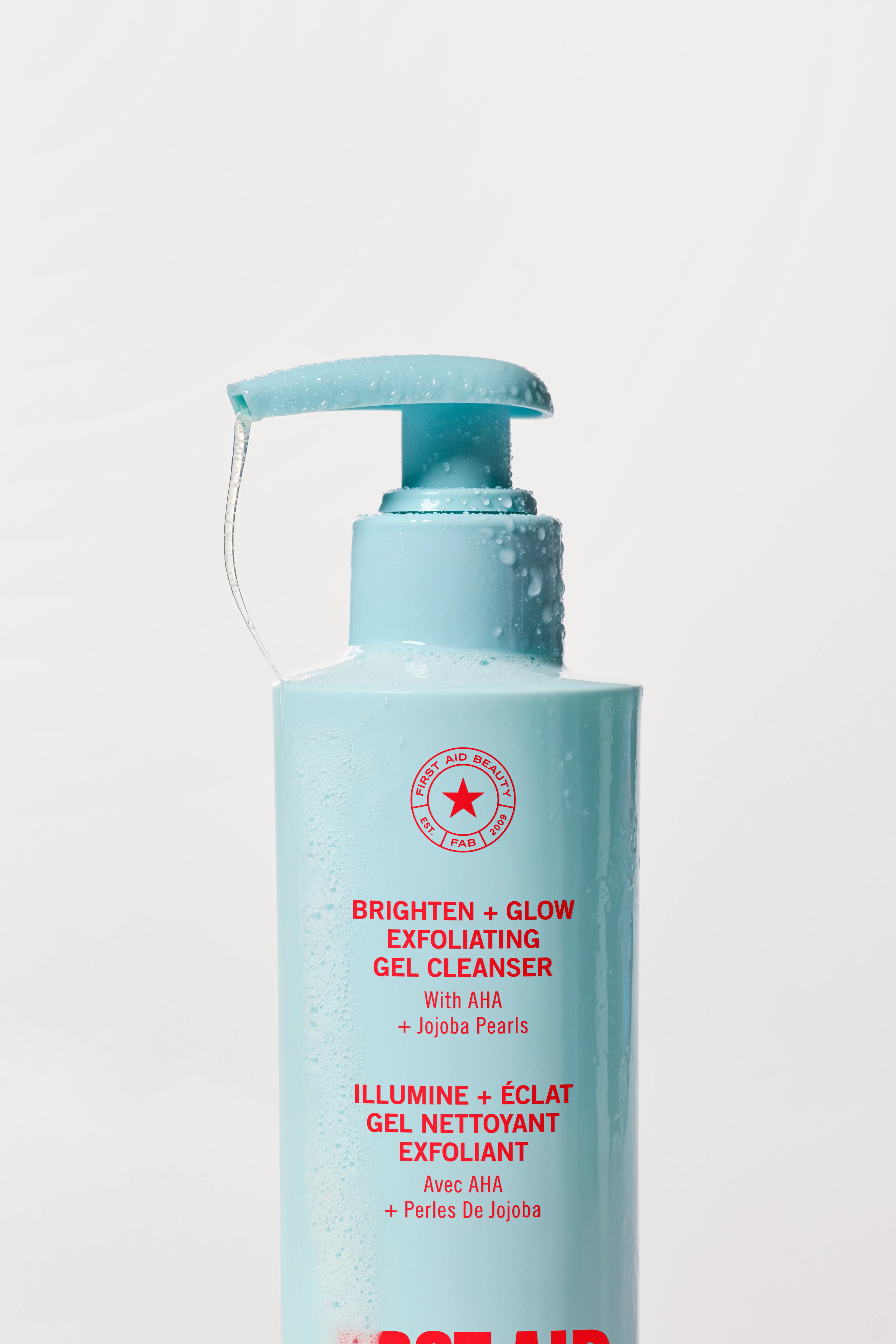 https://d2zbaikdix1qer.cloudfront.net/9bae17-7.myshopify.com/1780508886073-vIR6rRmu-FIRST-AID-BEAUTY---CORE-2628679-R2.webp