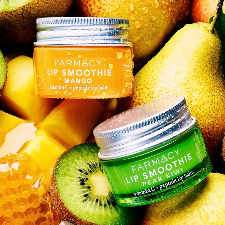 04.
Brightens Natural Lip Tone