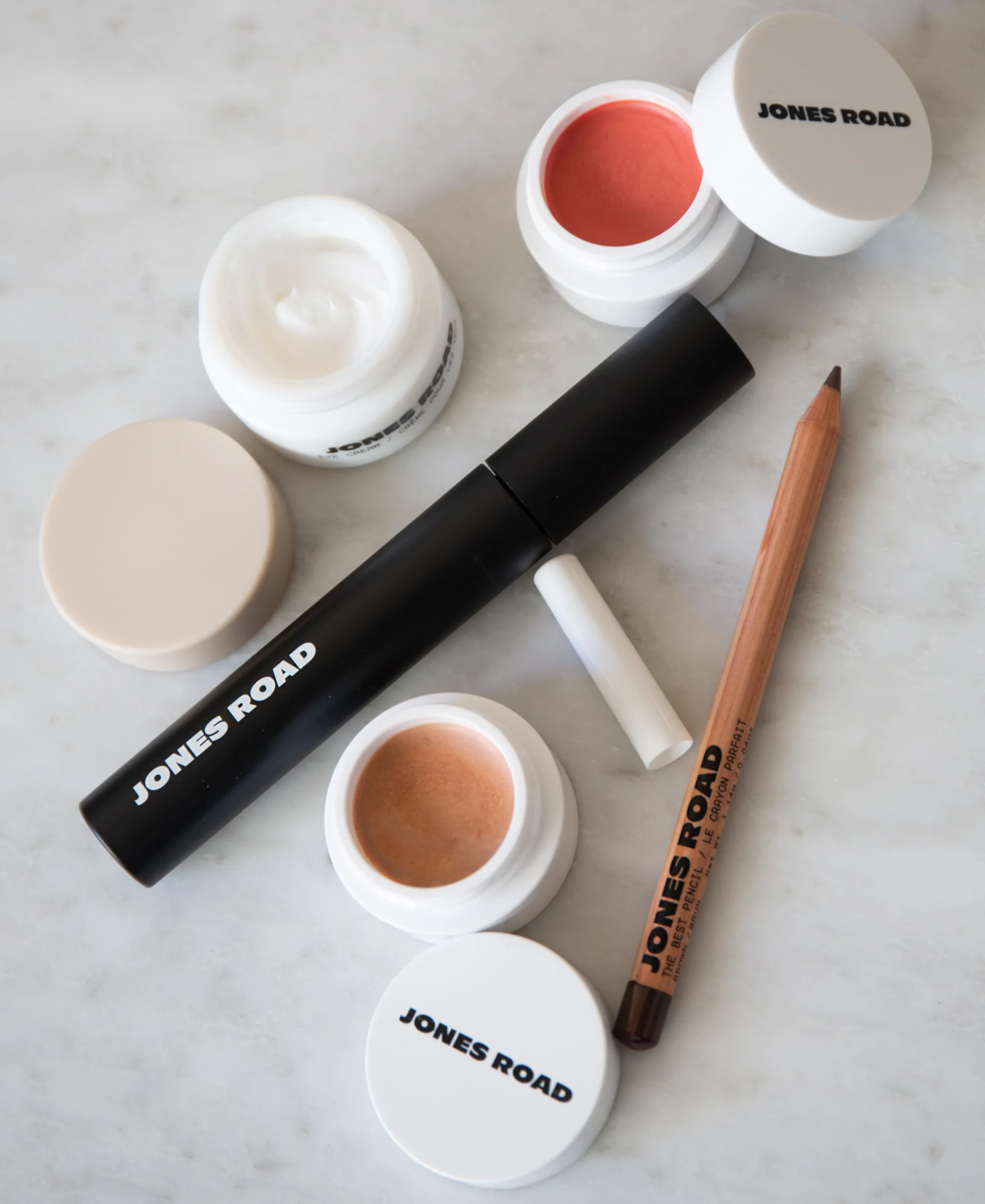 What Does The 
Hero Kit Include?