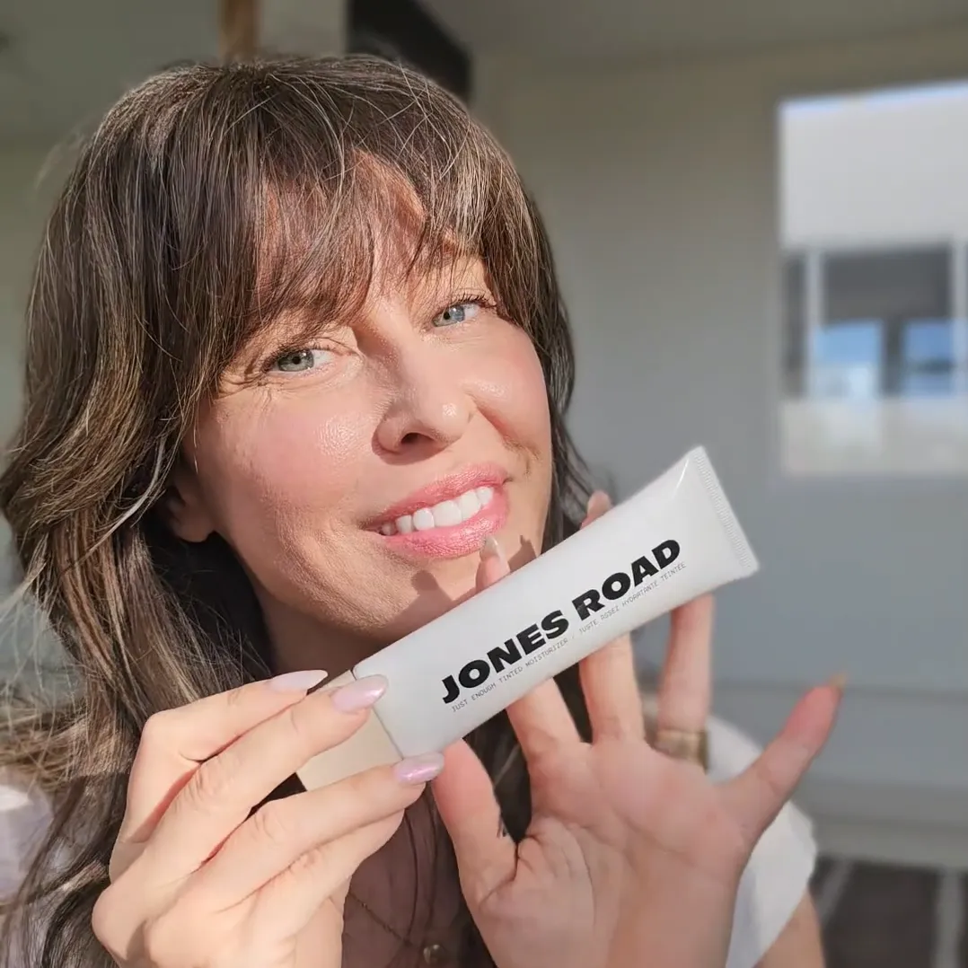 <span style='font-size: 44px; font-weight: 600;'>3.</span>

It's Nothing Like A Traditional Foundation