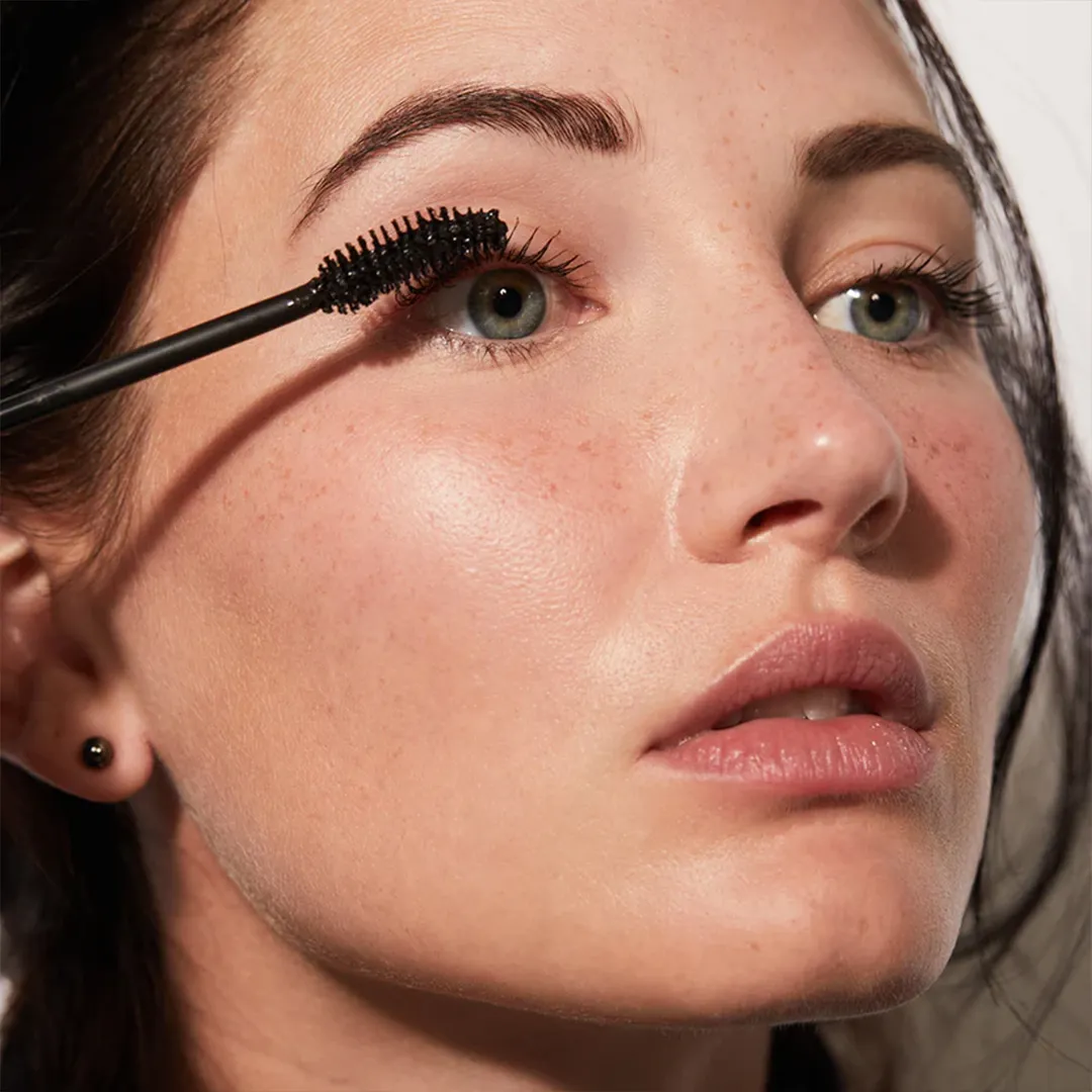 The Definition of a Classic<br><span style='font-family: RingsideWideWeb, sans-serif; font-size: 16px; font-weight: 100; text-transform: uppercase'>The Mascara</span>