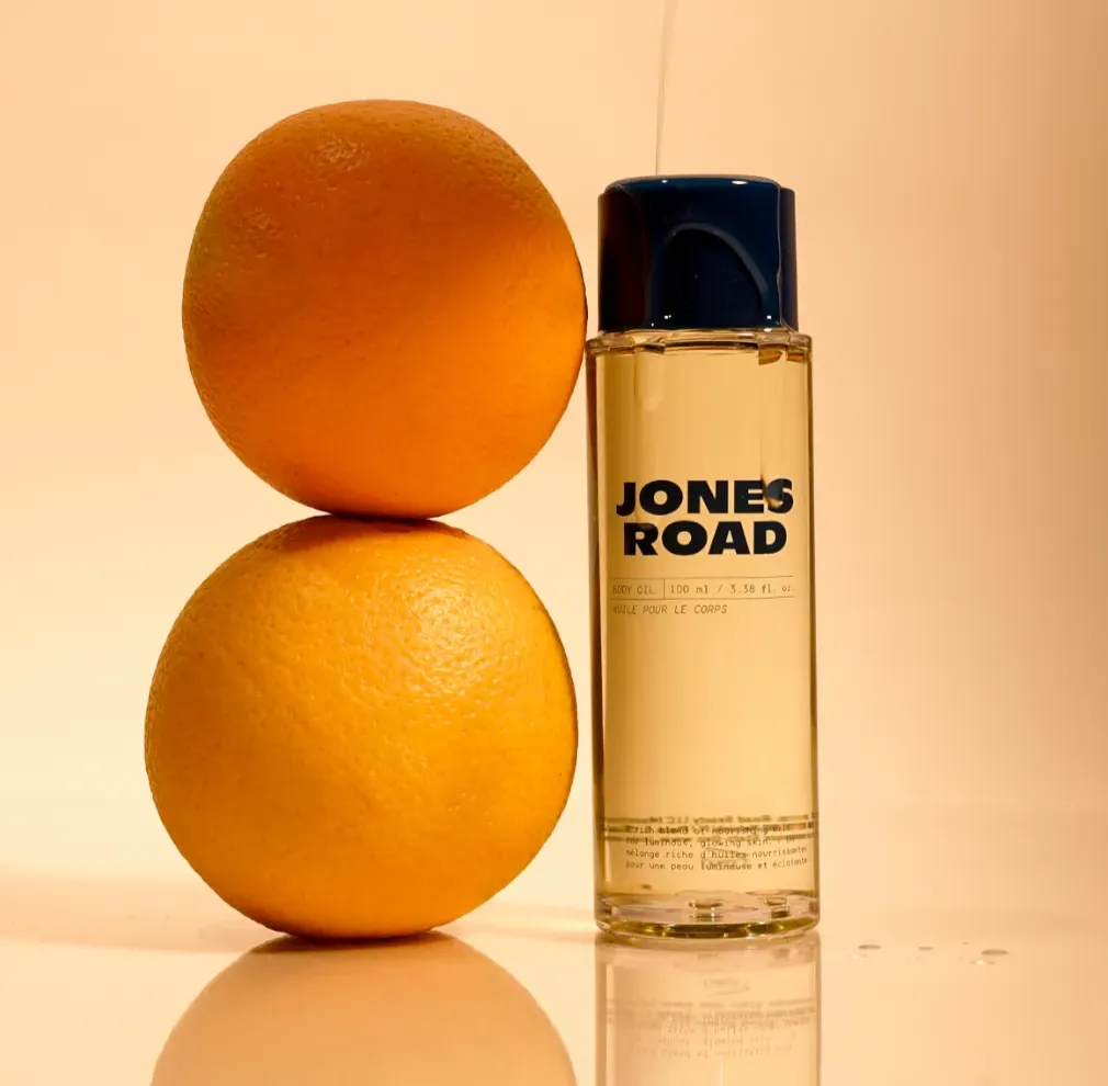 Use a Body Oil for Healthy, Glowing Skin<br><span style='font-family: RingsideWideWeb, sans-serif; font-size: 16px; font-weight: 100; text-transform: uppercase'>Body Oil
</span> 