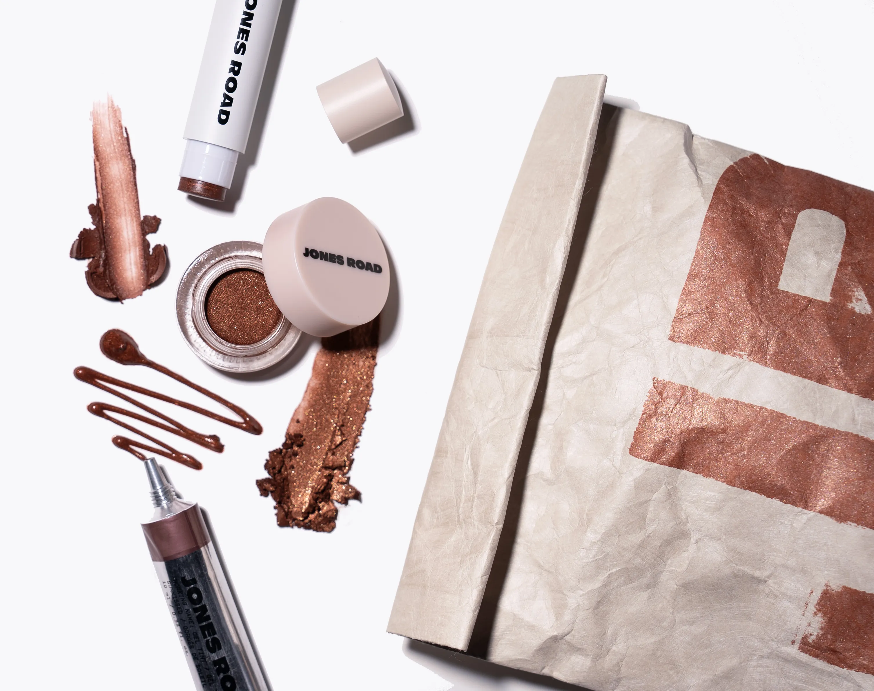 <span style='font-size: 44px; font-weight: 600;'>5.</span> 
Reach for Flattering 
Shades People 
Already Love 