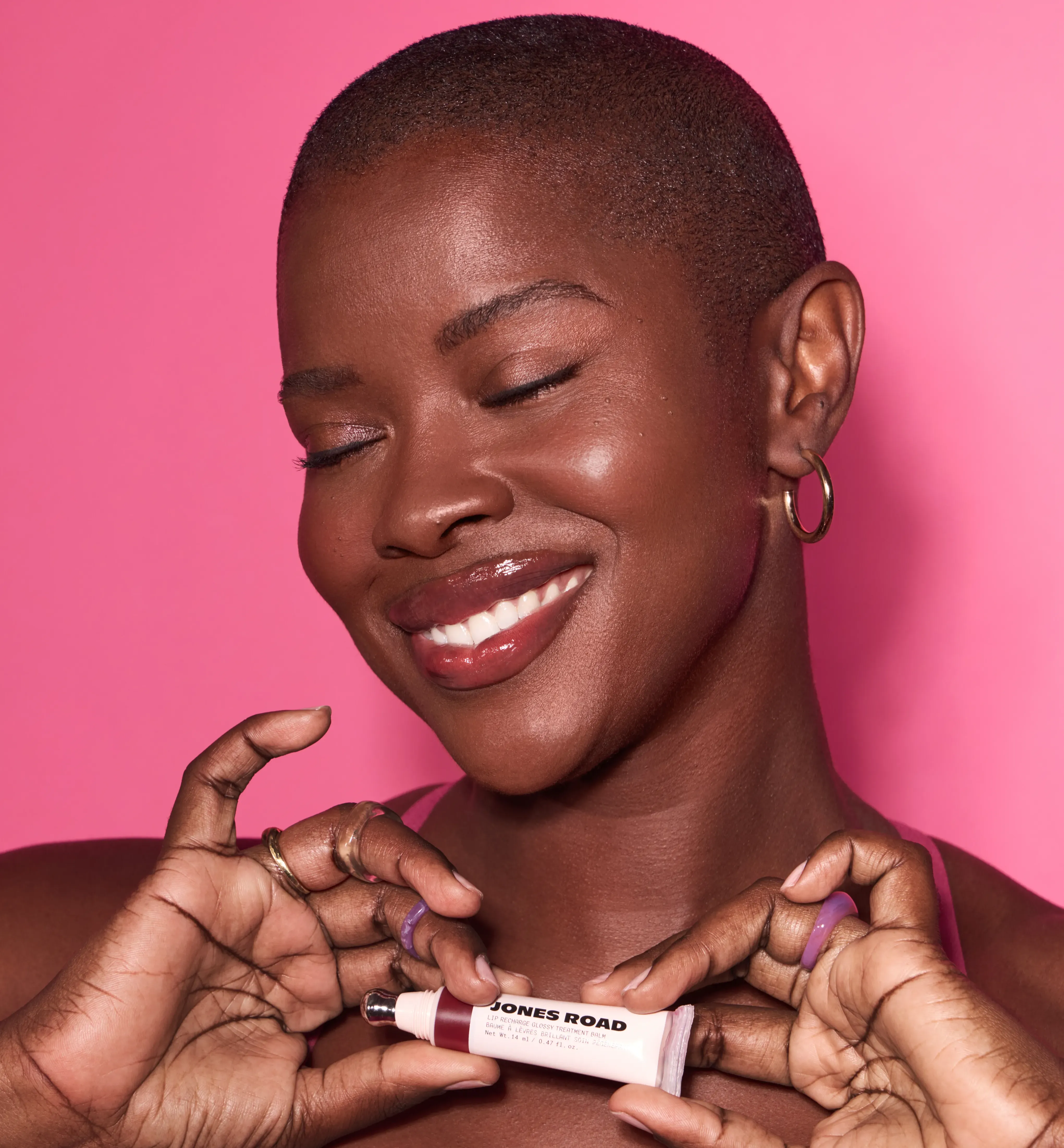 <span style='font-size: 44px; font-weight: 600;'>2.</span>
Instant Relief
for Dry Lips